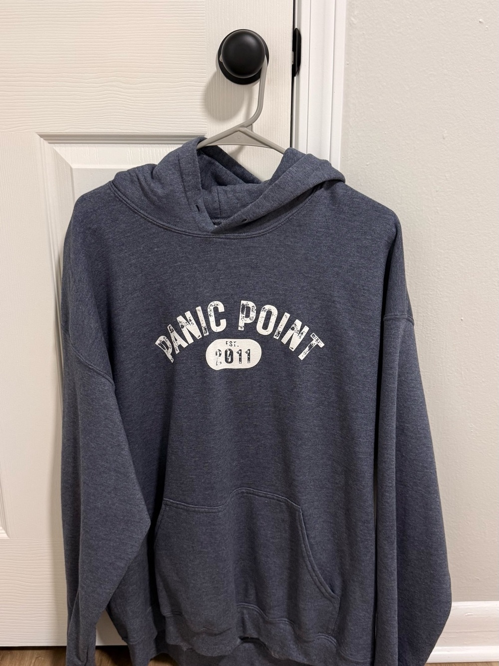 Gildan Navy Blue 'Panic Point' Graphic Hoodie